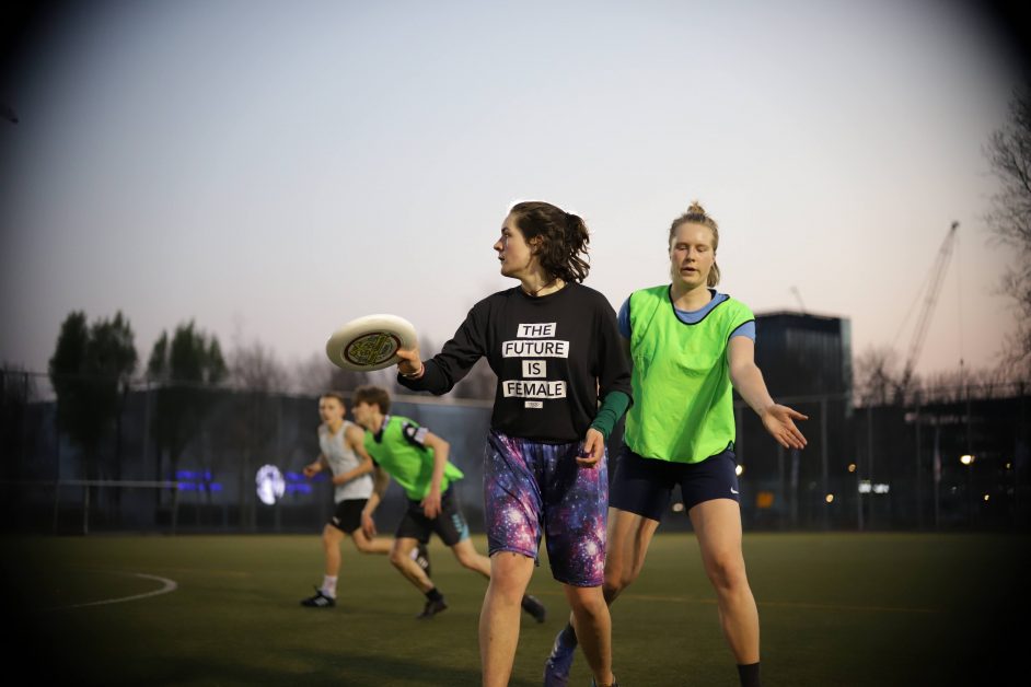 women's ultimate - Alina at practice